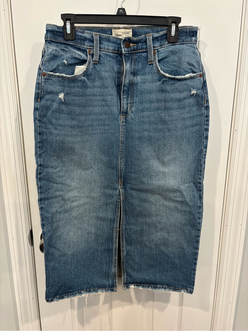 Classic Mid-Wash Denim midi Skirt